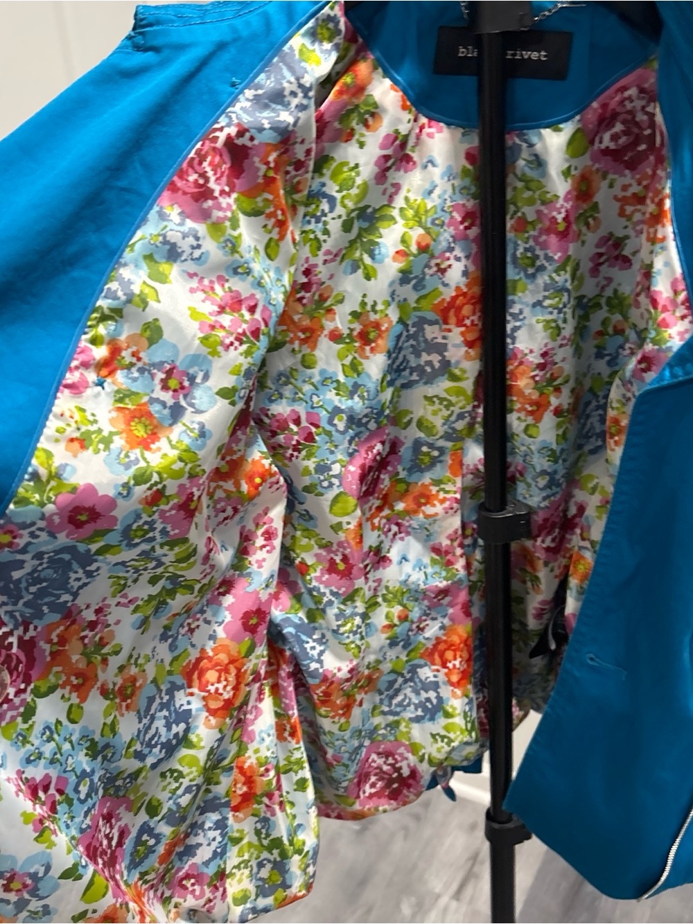 Black Rivet Bright Teal Floral-Lined Trench Jacket - Picture 5 of 8